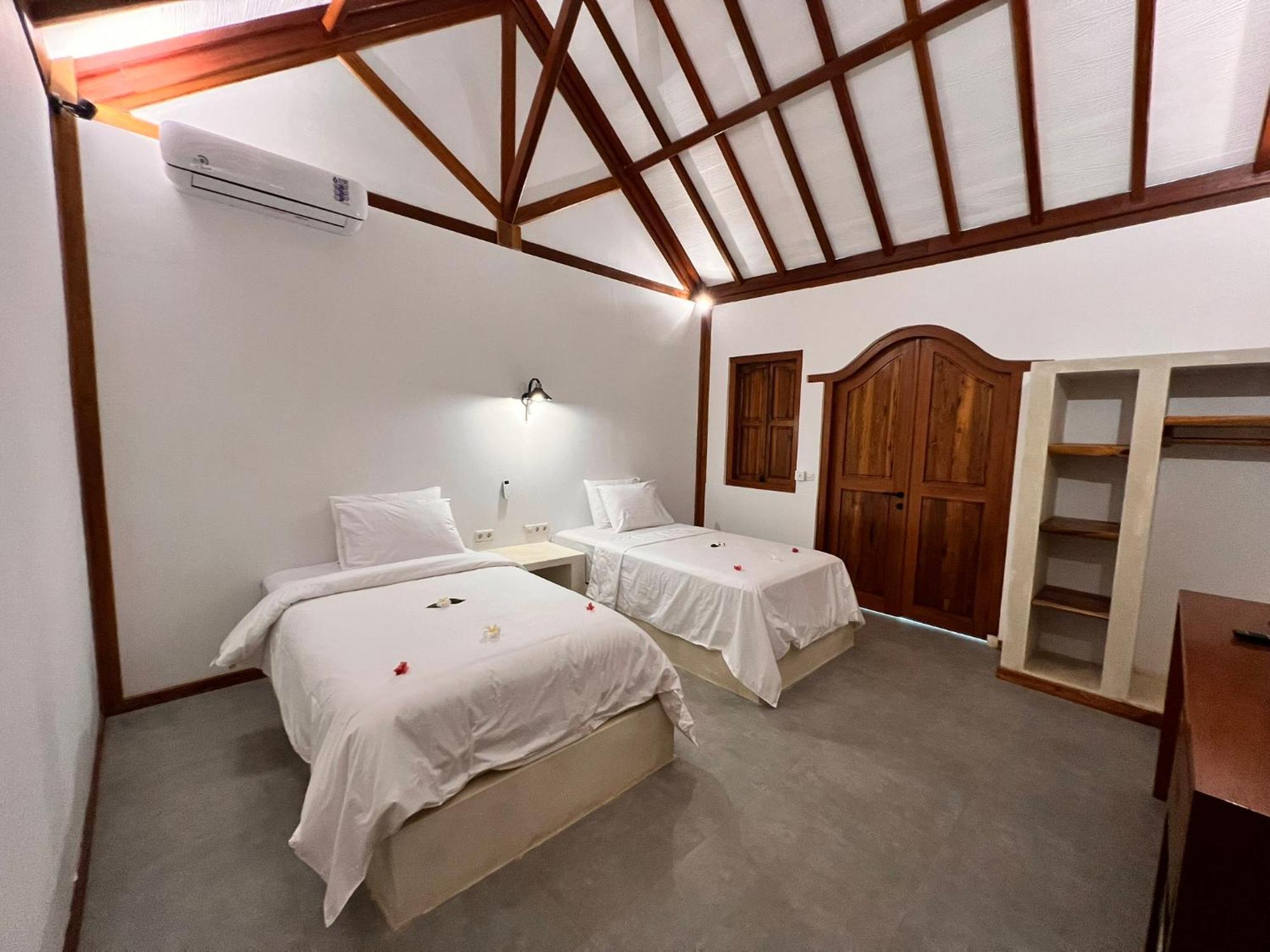 Gili Lumbung Bungalow Gili Islands Exterior photo