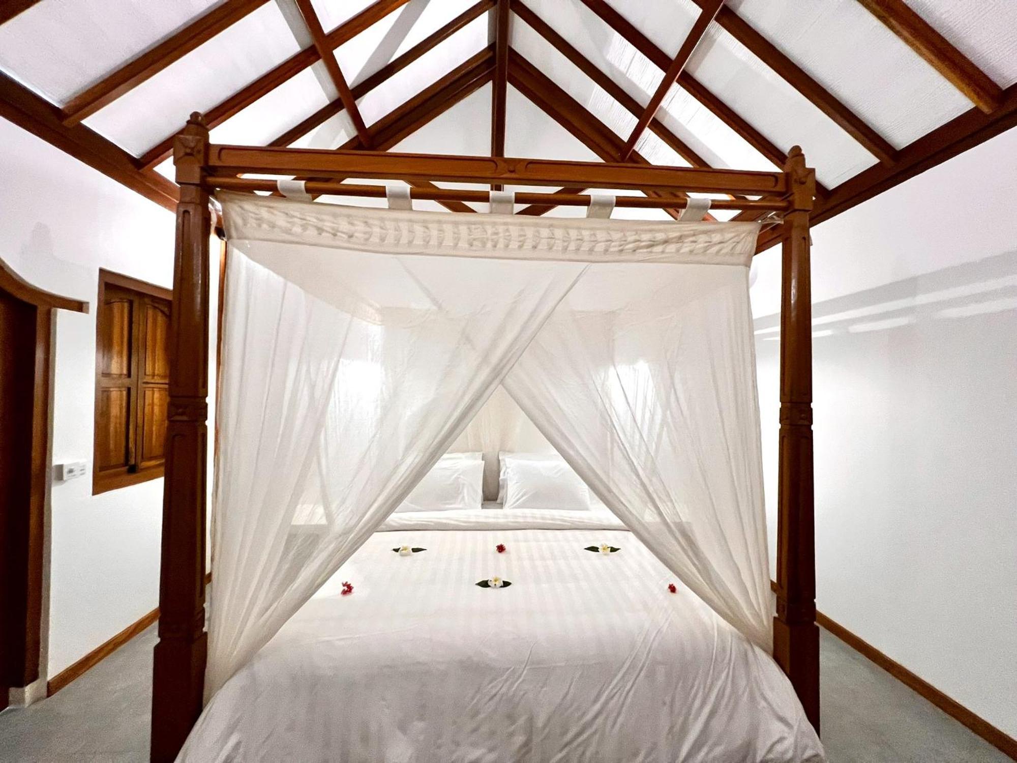Gili Lumbung Bungalow Gili Islands Exterior photo